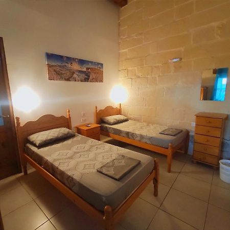 Margerita Farmhouse Qrendi Exterior foto